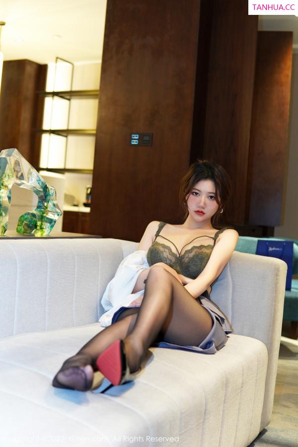   [XiuRen]高清写真图 2022.12.22 No.6028 奈奈子 新人美腿第38张图片